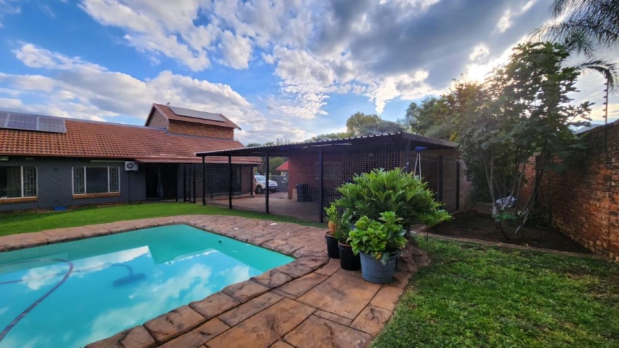 4 Bedroom Property for Sale in Melodie North West